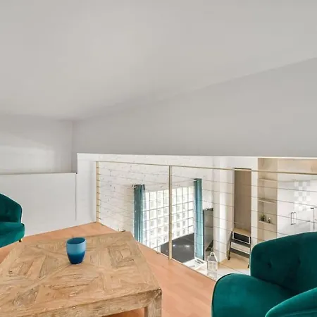 Large, Spacious Loft For 6 People In Paris