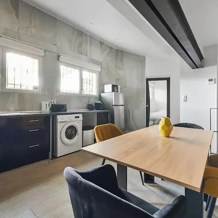 Large, Spacious Loft For 6 People In Paris