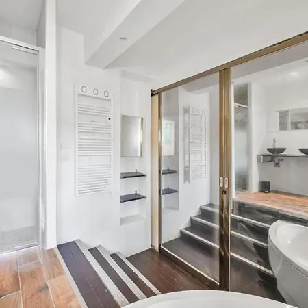 Large, Spacious Loft For 6 People In Paris